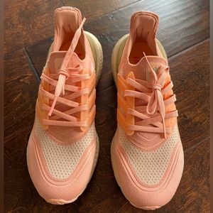 adidas Ultraboost 21 Shoes Women's size 9 Ambient Blush